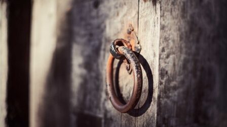 Historic chain on wood - Colchester - Beresfords Estate agents - Essex